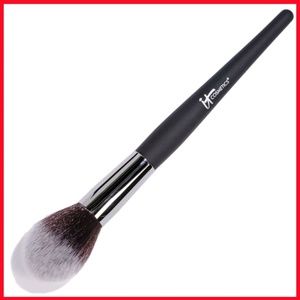 Set of two- IT cosmetics brushes #14